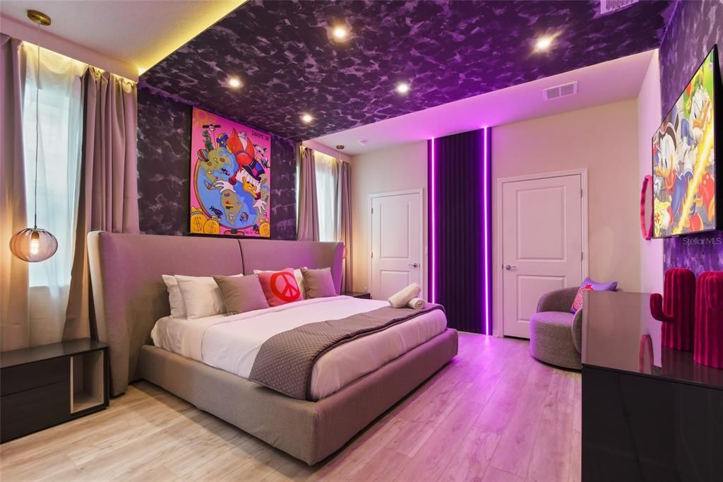 For Sale: $1,110,000 (8 beds, 6 baths, 4026 Square Feet)
