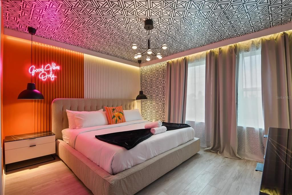 For Sale: $1,110,000 (8 beds, 6 baths, 4026 Square Feet)