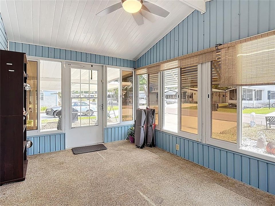 Active With Contract: $199,750 (2 beds, 2 baths, 1242 Square Feet)