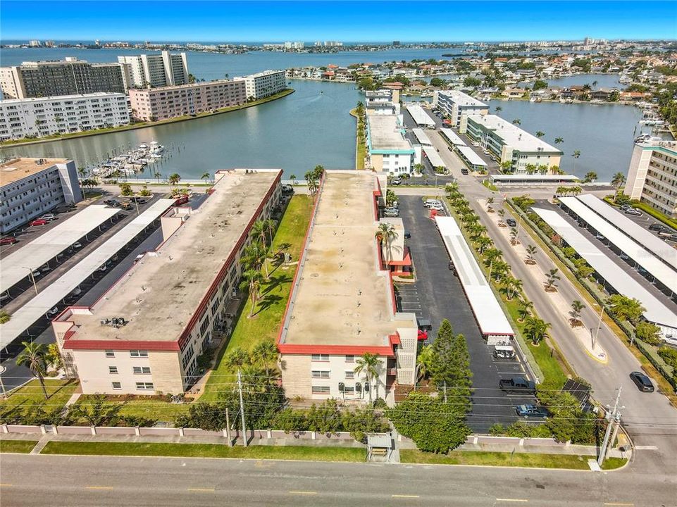 Active With Contract: $130,000 (1 beds, 1 baths, 815 Square Feet)
