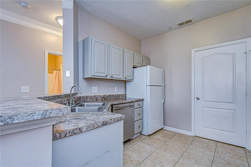 For Rent: $1,590 (2 beds, 2 baths, 1110 Square Feet)