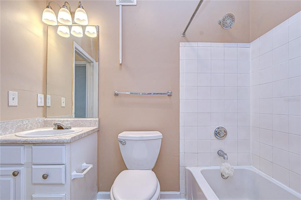For Rent: $1,590 (2 beds, 2 baths, 1110 Square Feet)