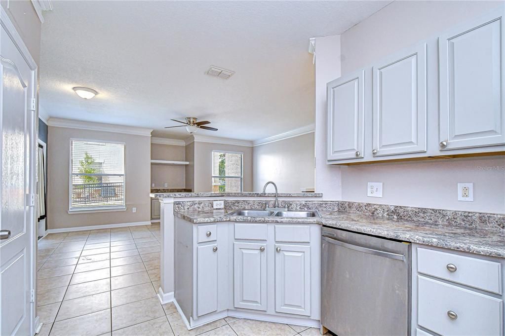 For Rent: $1,590 (2 beds, 2 baths, 1110 Square Feet)