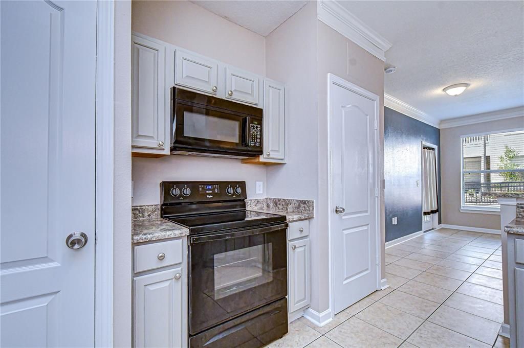 For Rent: $1,590 (2 beds, 2 baths, 1110 Square Feet)