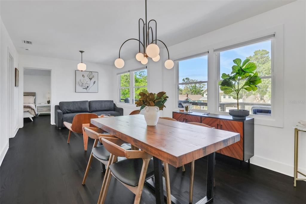 For Sale: $1,199,900 (3 beds, 3 baths, 2565 Square Feet)