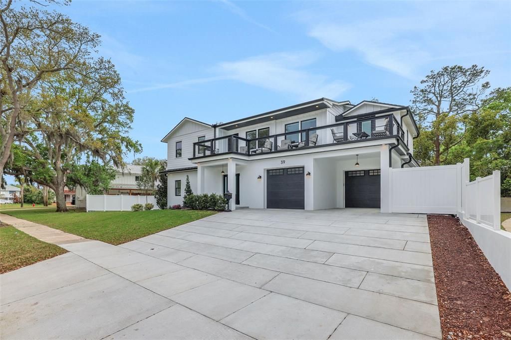 For Sale: $1,199,900 (3 beds, 3 baths, 2565 Square Feet)