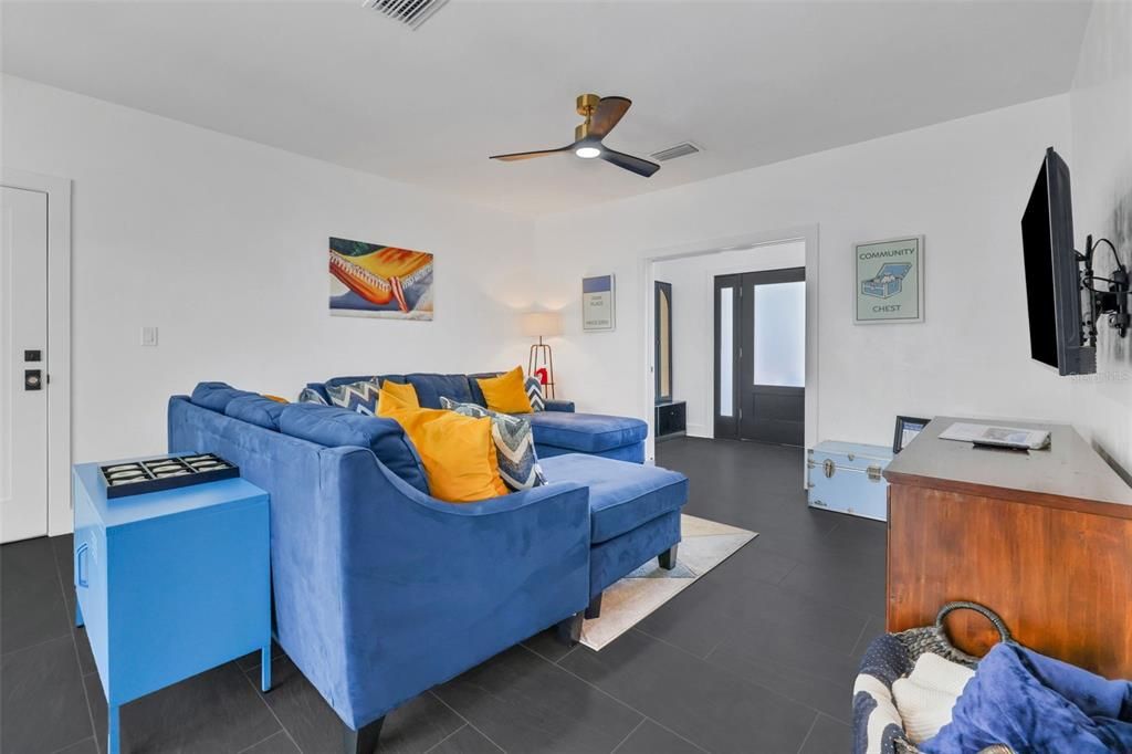 For Sale: $1,199,900 (3 beds, 3 baths, 2565 Square Feet)