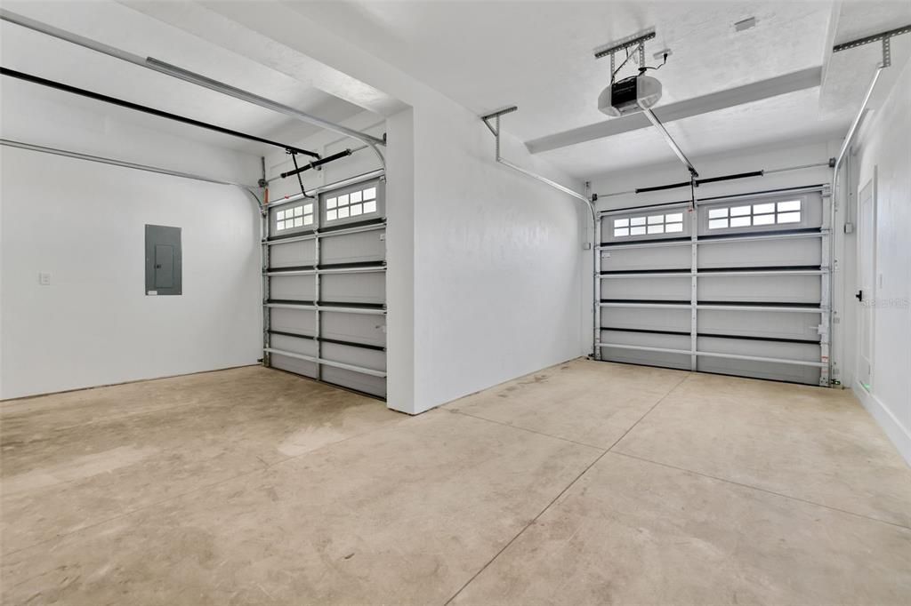 For Sale: $1,199,900 (3 beds, 3 baths, 2565 Square Feet)