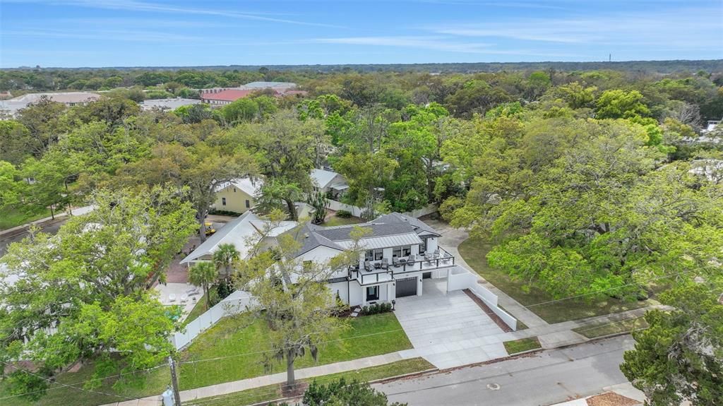For Sale: $1,199,900 (3 beds, 3 baths, 2565 Square Feet)