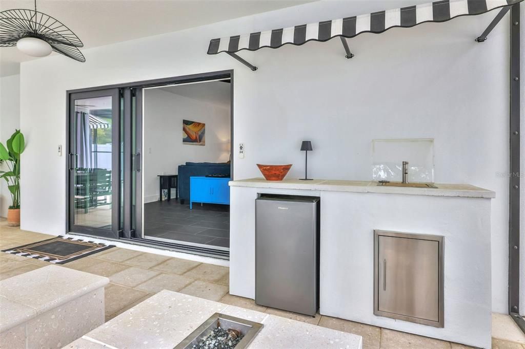 For Sale: $1,199,900 (3 beds, 3 baths, 2565 Square Feet)