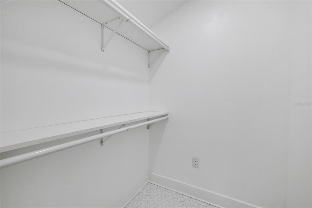 For Sale: $1,199,900 (3 beds, 3 baths, 2565 Square Feet)