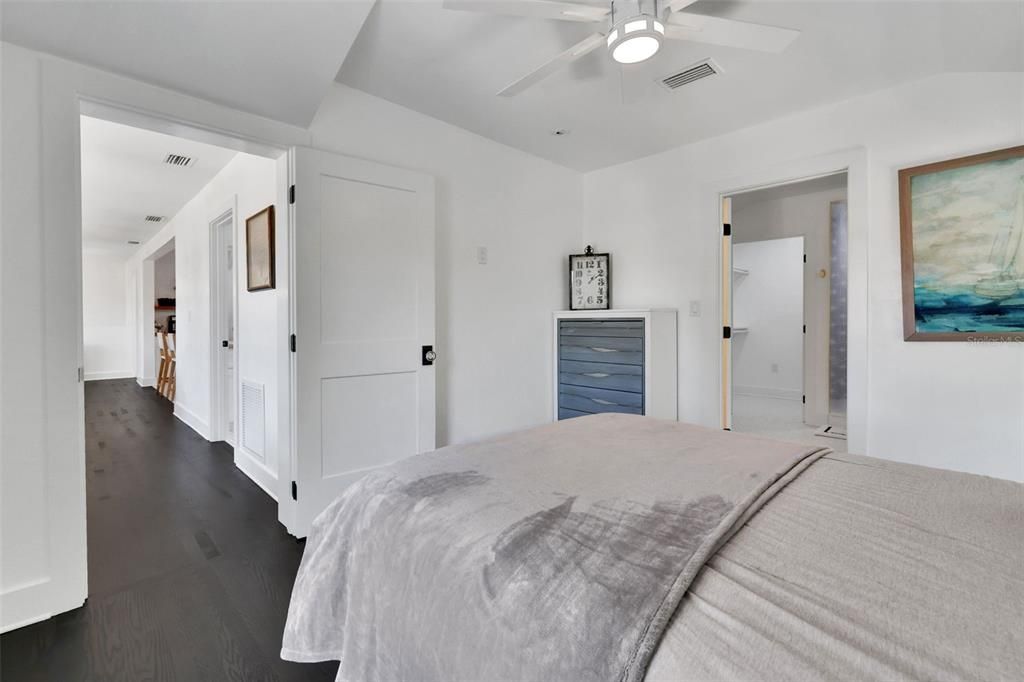 For Sale: $1,199,900 (3 beds, 3 baths, 2565 Square Feet)