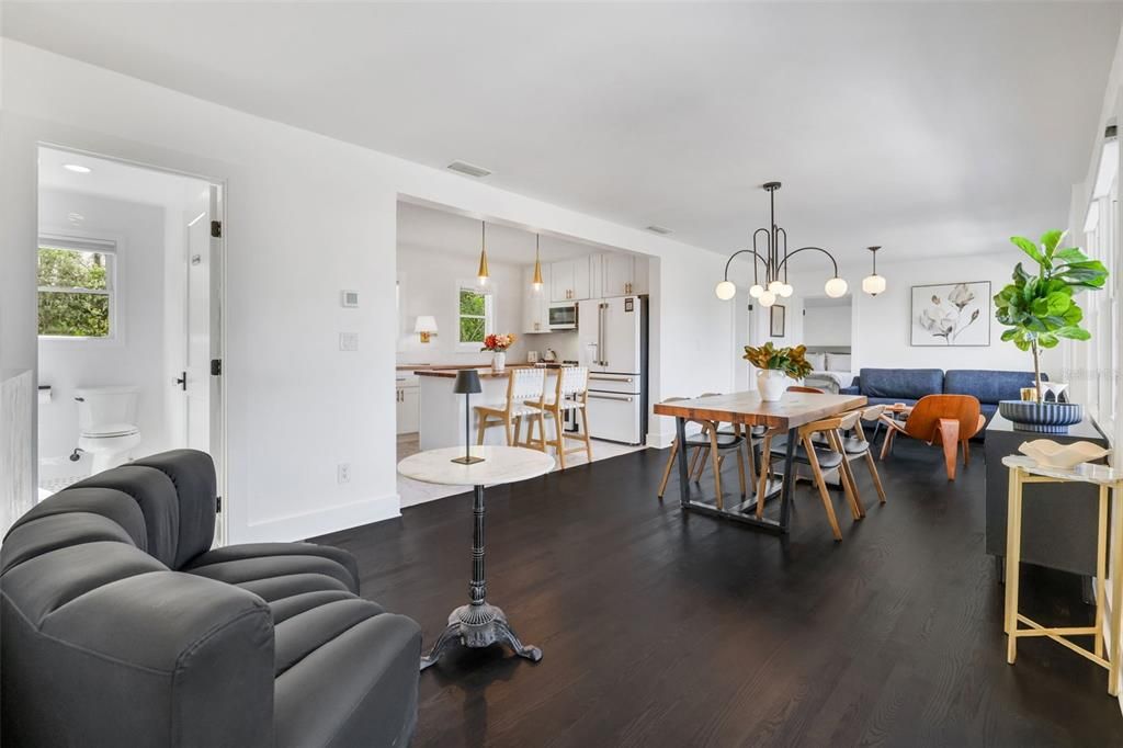 For Sale: $1,199,900 (3 beds, 3 baths, 2565 Square Feet)