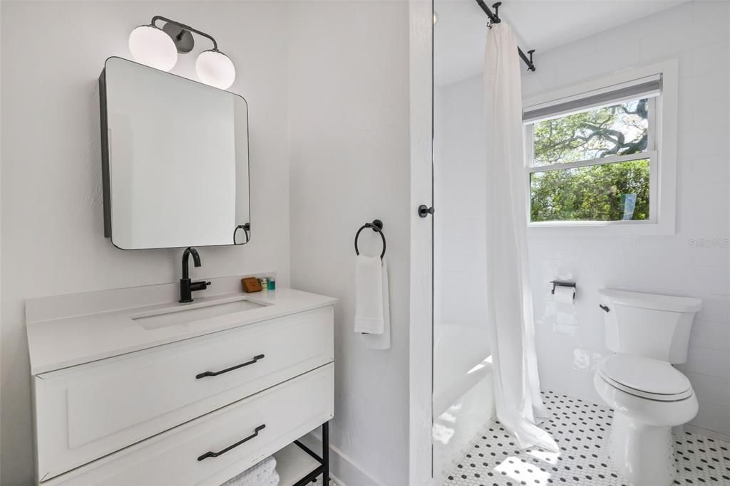For Sale: $1,199,900 (3 beds, 3 baths, 2565 Square Feet)
