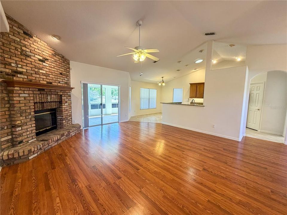 For Sale: $540,000 (3 beds, 2 baths, 1819 Square Feet)