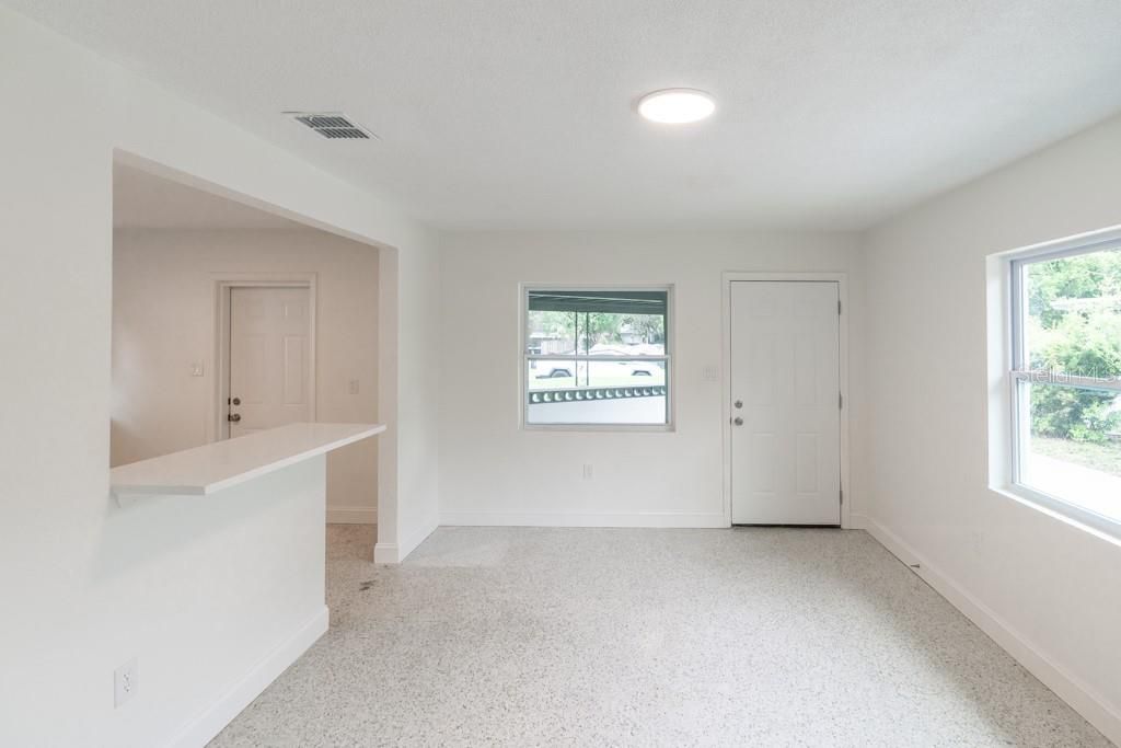 Active With Contract: $675,000 (4 beds, 0 baths, 1604 Square Feet)