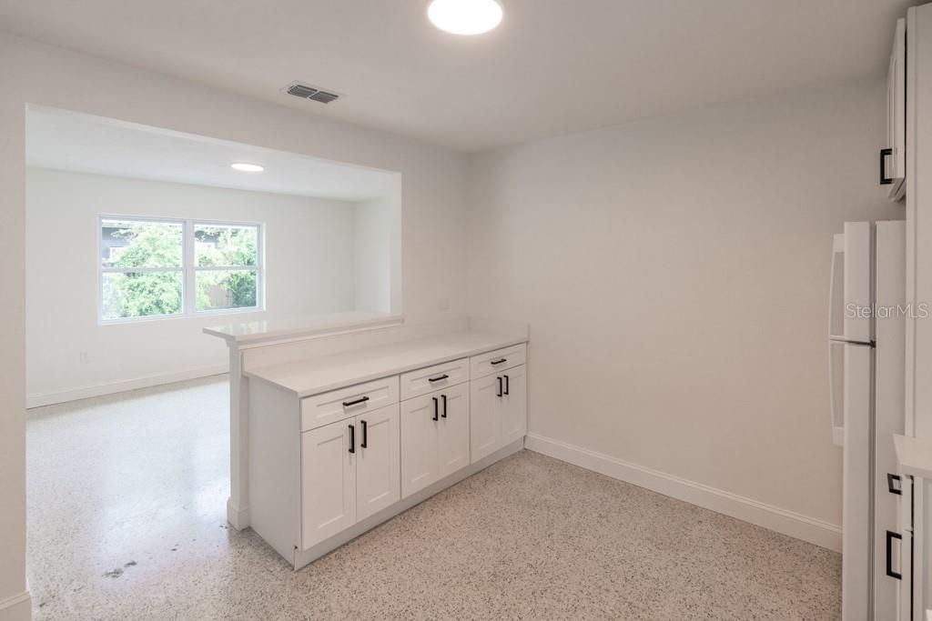 Active With Contract: $675,000 (4 beds, 0 baths, 1604 Square Feet)