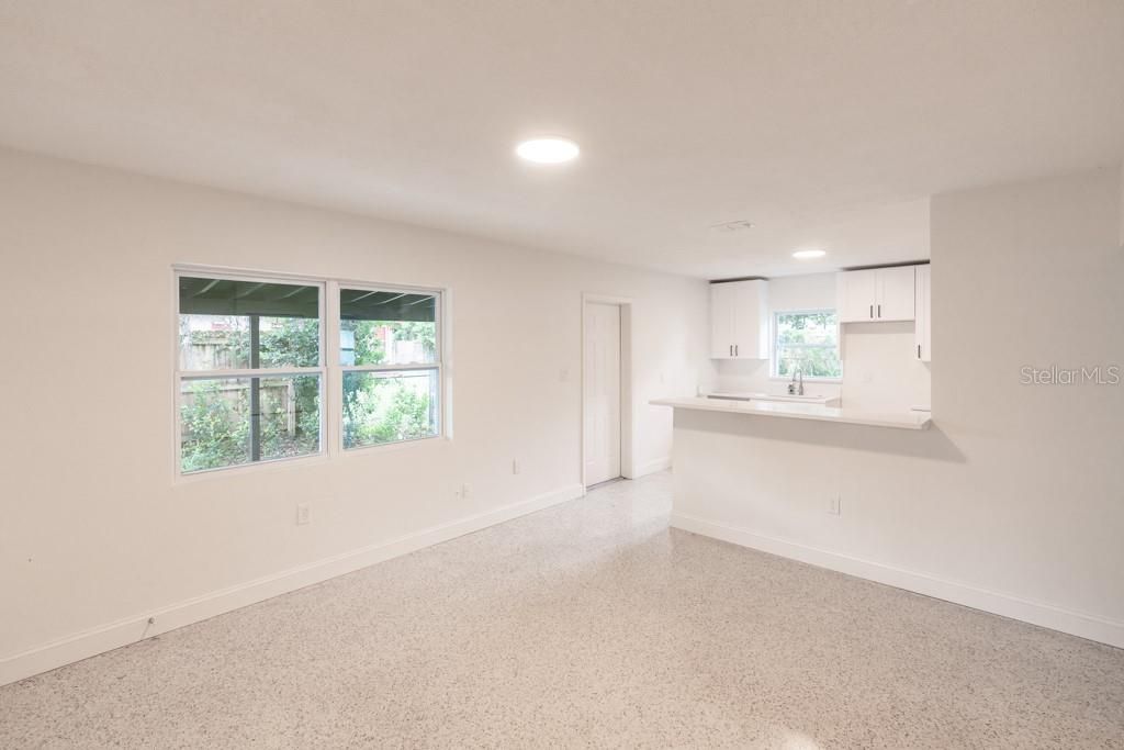 Active With Contract: $675,000 (4 beds, 0 baths, 1604 Square Feet)