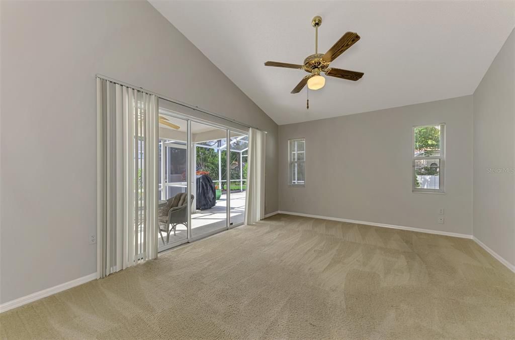 Activo con contrato: $299,000 (2 camas, 2 baños, 1100 Pies cuadrados)