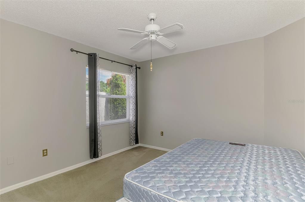 Activo con contrato: $299,000 (2 camas, 2 baños, 1100 Pies cuadrados)