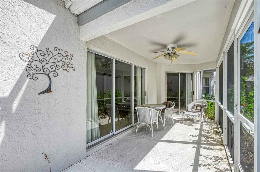 Activo con contrato: $299,000 (2 camas, 2 baños, 1100 Pies cuadrados)