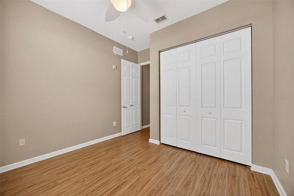 For Sale: $180,000 (2 beds, 2 baths, 1261 Square Feet)