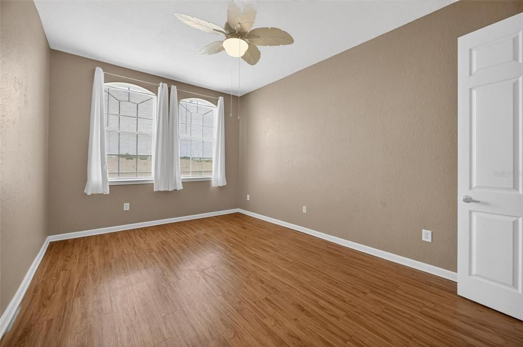 For Sale: $180,000 (2 beds, 2 baths, 1261 Square Feet)