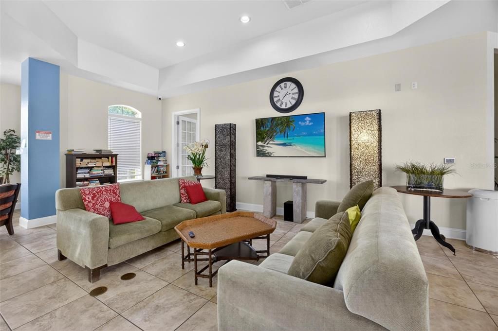 For Sale: $180,000 (2 beds, 2 baths, 1261 Square Feet)