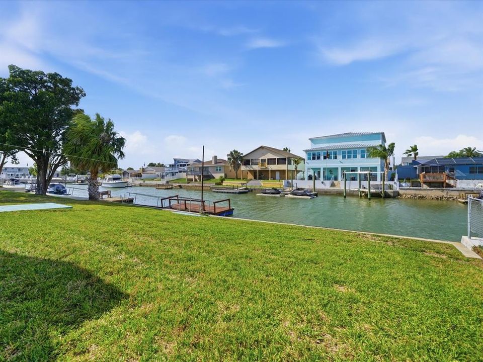 En Venta: $475,000 (2 camas, 2 baños, 1330 Pies cuadrados)