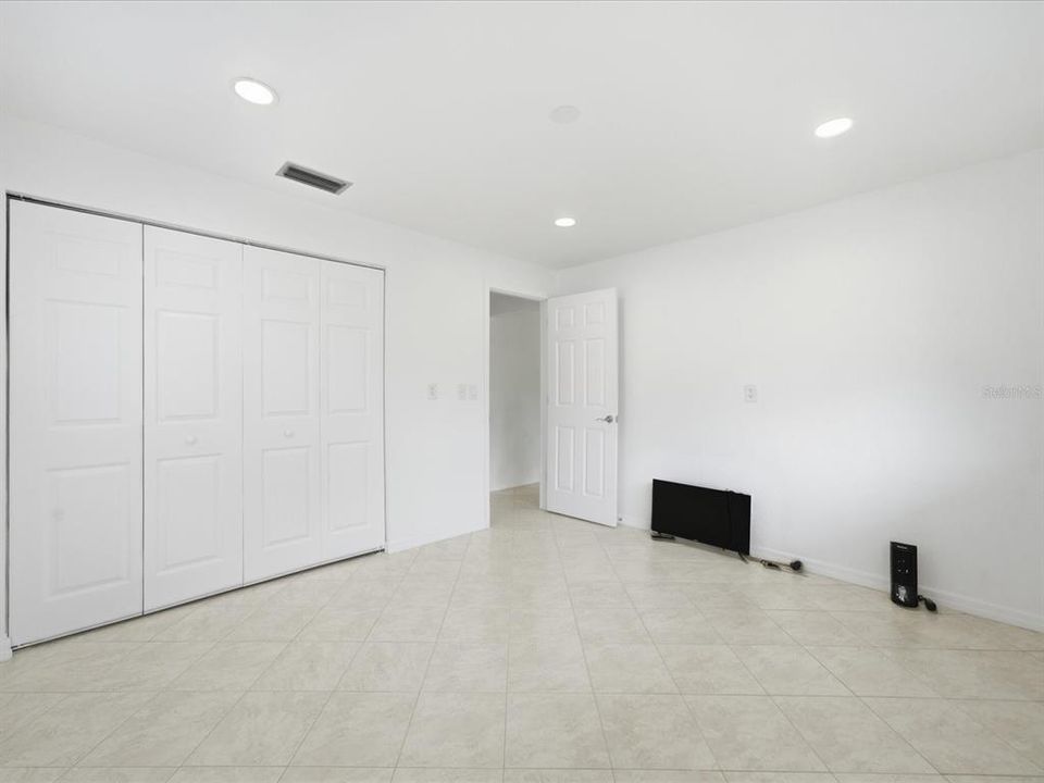 En Venta: $475,000 (2 camas, 2 baños, 1330 Pies cuadrados)