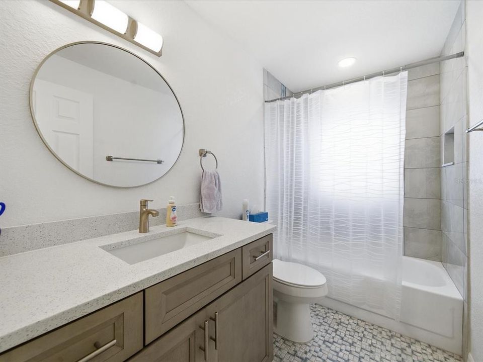En Venta: $475,000 (2 camas, 2 baños, 1330 Pies cuadrados)