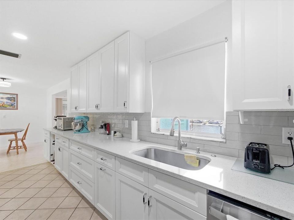 En Venta: $475,000 (2 camas, 2 baños, 1330 Pies cuadrados)