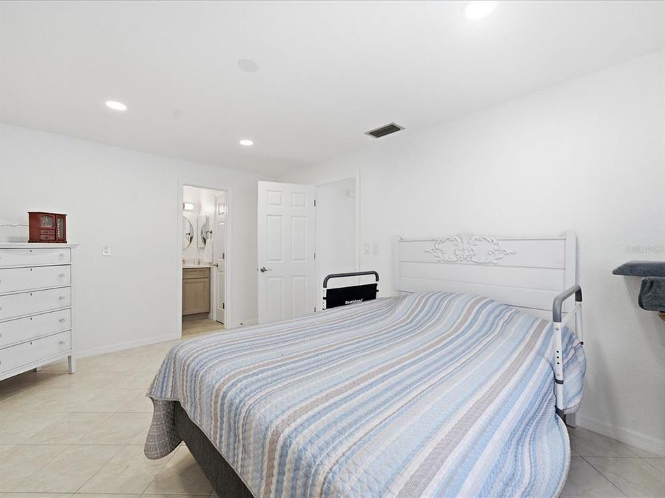 En Venta: $475,000 (2 camas, 2 baños, 1330 Pies cuadrados)