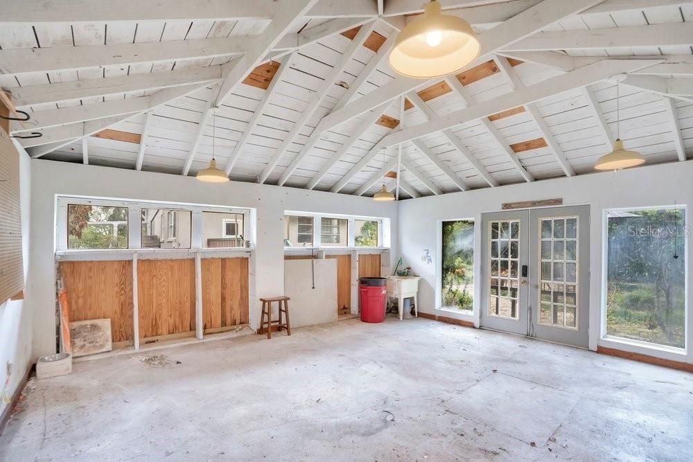 Activo con contrato: $1,495,000 (4 camas, 2 baños, 2163 Pies cuadrados)