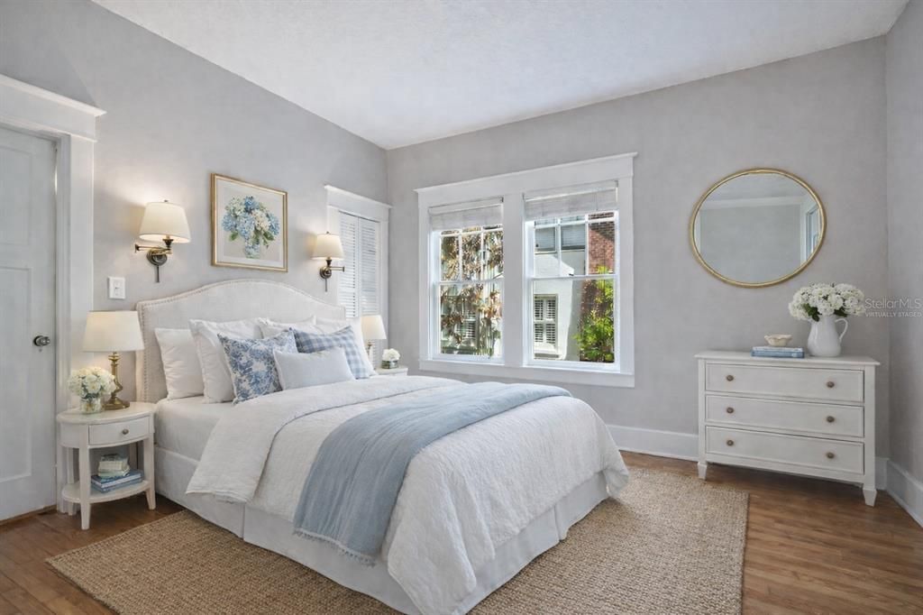 Activo con contrato: $1,495,000 (4 camas, 2 baños, 2163 Pies cuadrados)