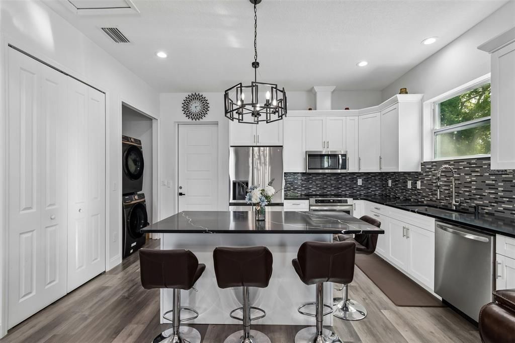 For Sale: $1,222,000 (6 beds, 5 baths, 4093 Square Feet)
