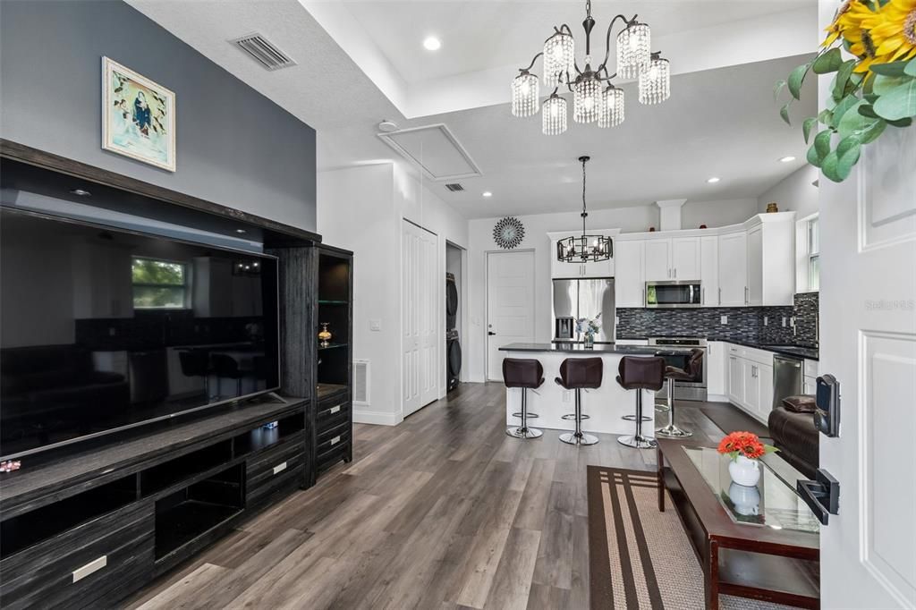 For Sale: $1,222,000 (6 beds, 5 baths, 4093 Square Feet)