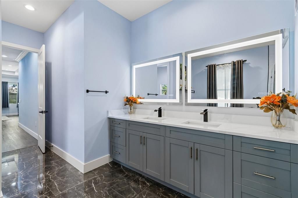 For Sale: $1,222,000 (6 beds, 5 baths, 4093 Square Feet)
