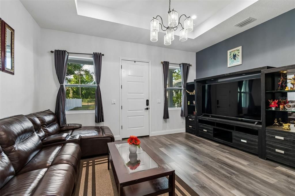 For Sale: $1,222,000 (6 beds, 5 baths, 4093 Square Feet)