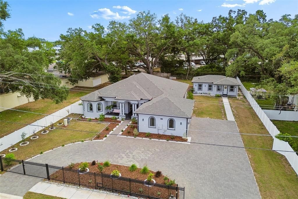 For Sale: $1,222,000 (6 beds, 5 baths, 4093 Square Feet)