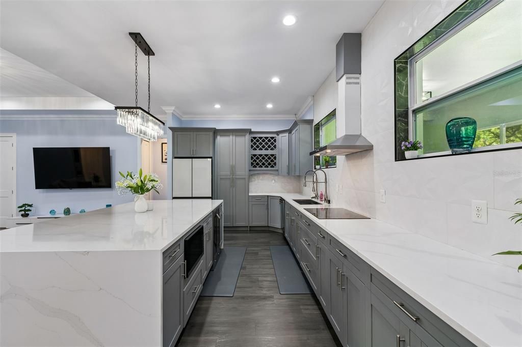 For Sale: $1,222,000 (6 beds, 5 baths, 4093 Square Feet)