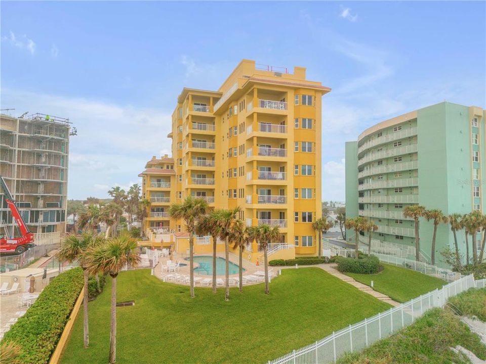 Activo con contrato: $1,195,000 (3 camas, 3 baños, 2176 Pies cuadrados)