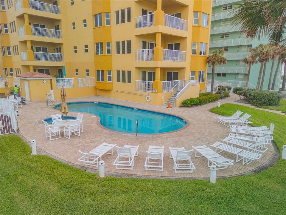 Activo con contrato: $1,195,000 (3 camas, 3 baños, 2176 Pies cuadrados)