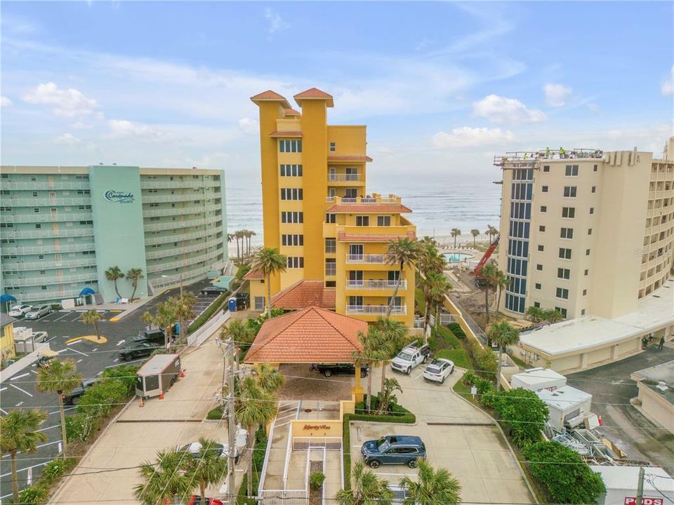 Activo con contrato: $1,195,000 (3 camas, 3 baños, 2176 Pies cuadrados)