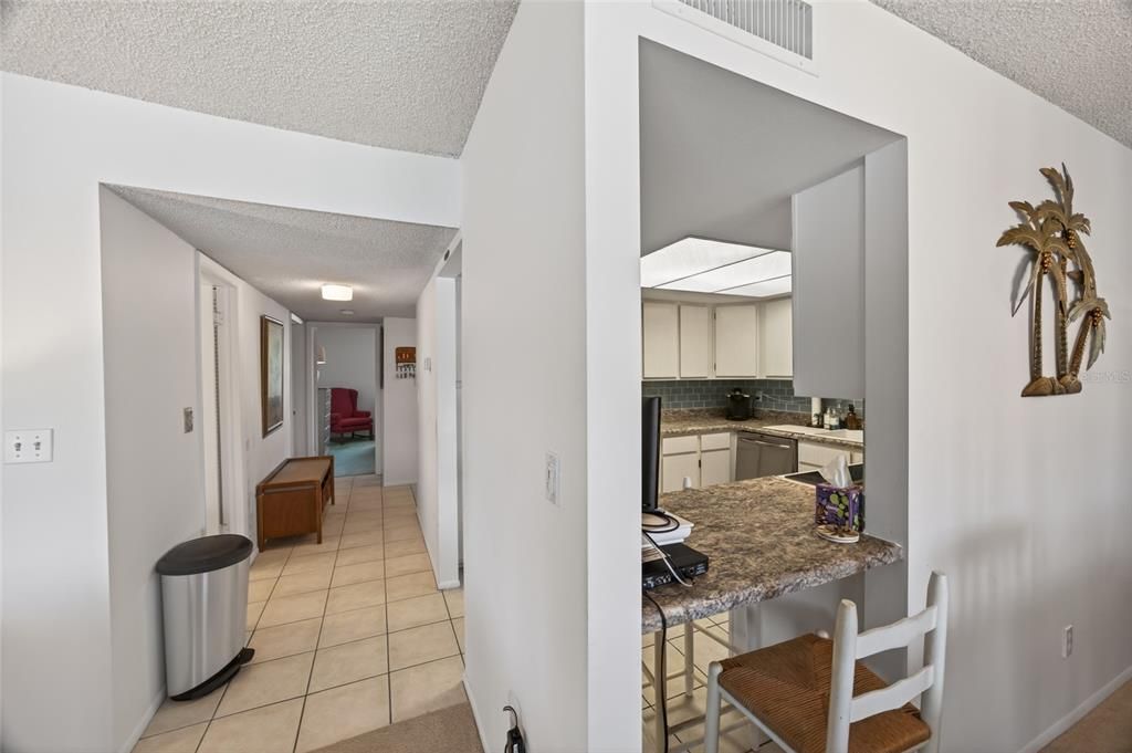 For Sale: $119,900 (2 beds, 2 baths, 1138 Square Feet)