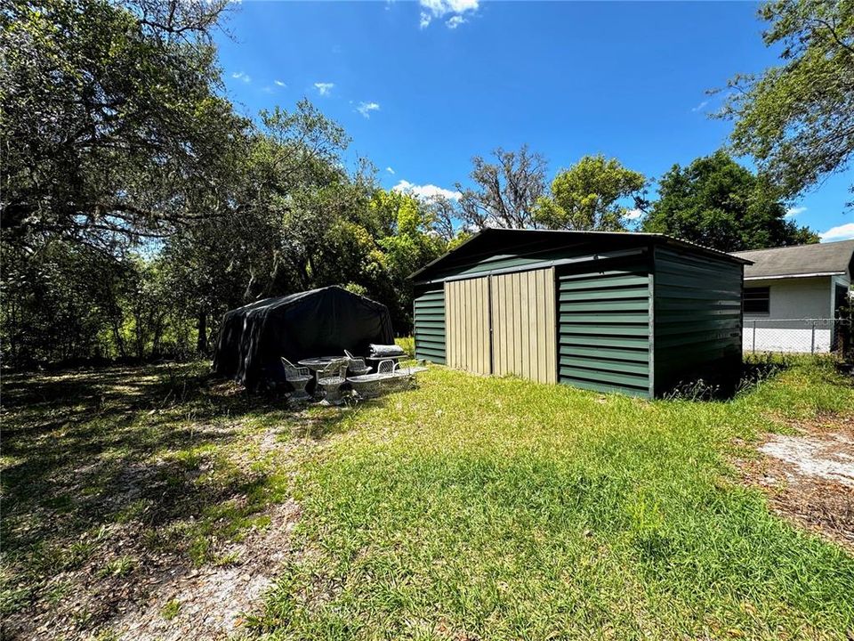 For Sale: $179,900 (2 beds, 2 baths, 1068 Square Feet)