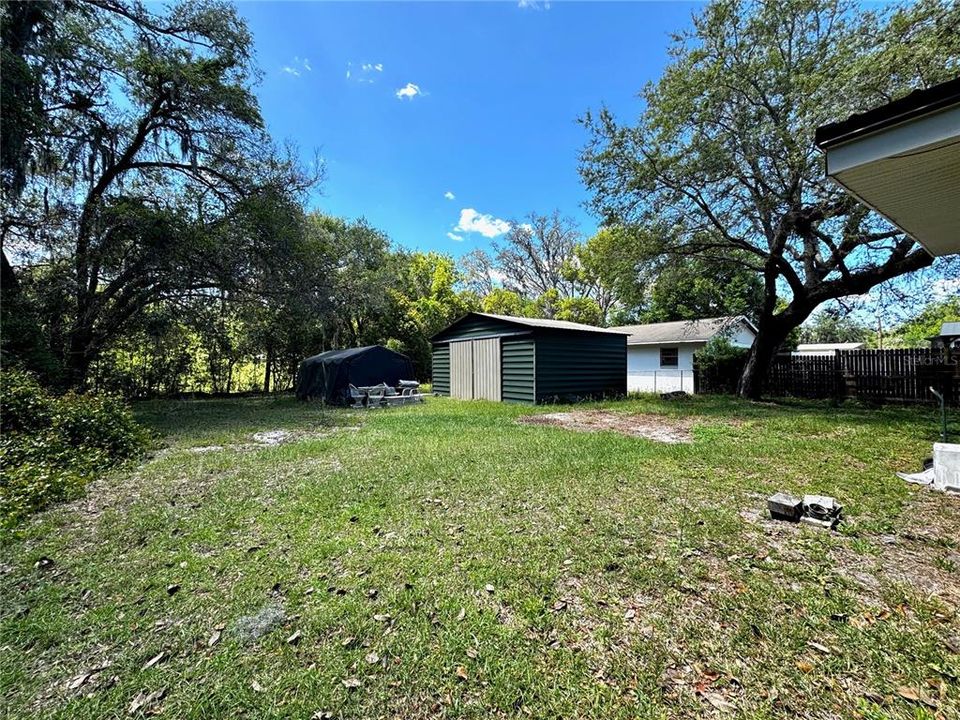 For Sale: $179,900 (2 beds, 2 baths, 1068 Square Feet)