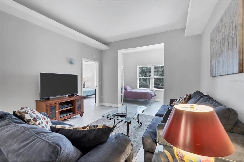 For Rent: $3,600 (2 beds, 2 baths, 1215 Square Feet)