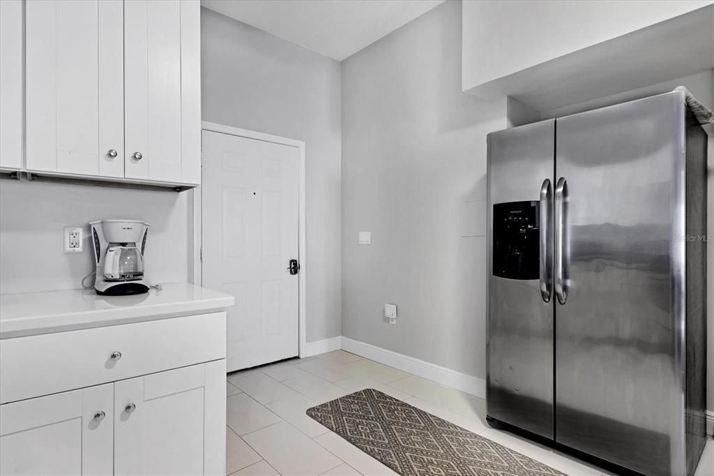 For Rent: $3,600 (2 beds, 2 baths, 1215 Square Feet)
