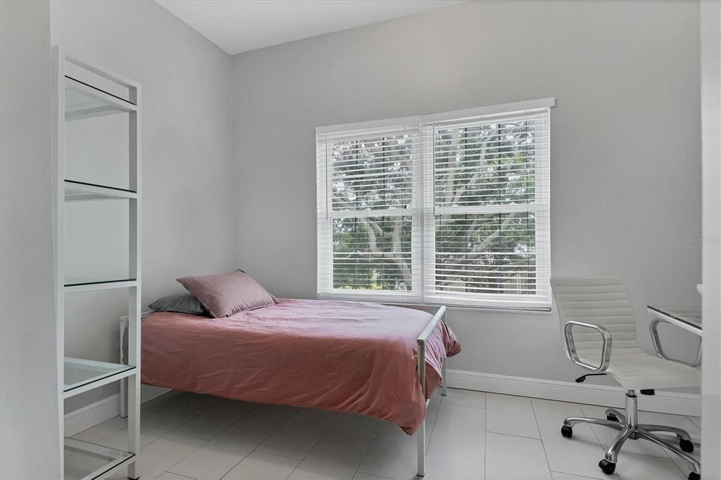 For Rent: $3,600 (2 beds, 2 baths, 1215 Square Feet)